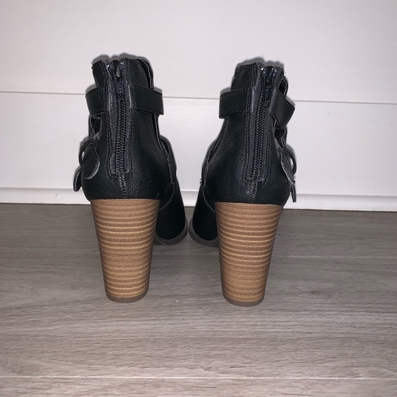 Booties - Picture 3 of 9